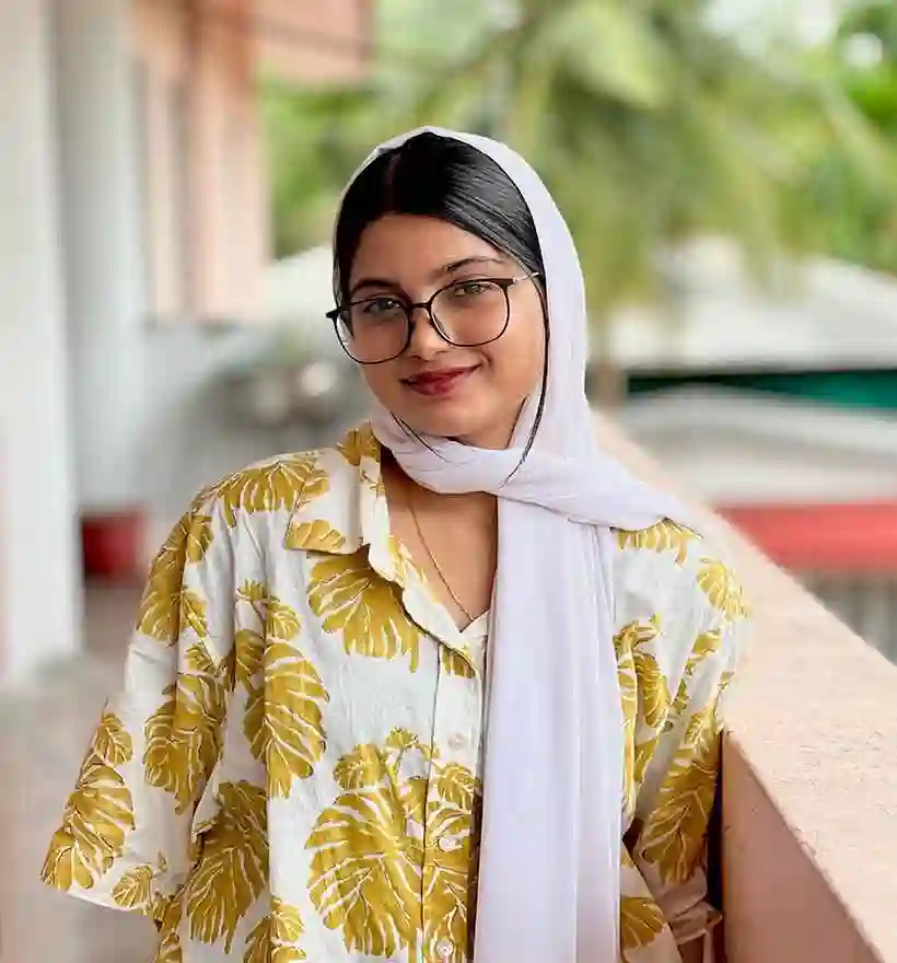 safiya art tutor of Kujjana art school ernakulam